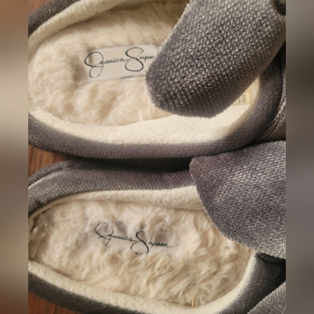 JESSICA SIMPSON Gray Velvet Slippers with Bow 7/8 - Picture 3 of 8